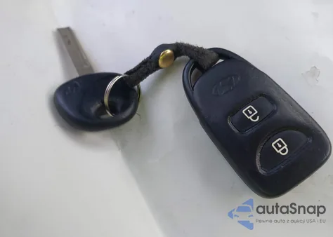 2013 Hyundai Accent Gls z USA, uszkodzony, nr VIN KMHCT4AE8DU548599